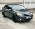 Серый Шевроле Авео, объемом двигателя 1.5 л и пробегом 299 тыс. км за 3200 $, фото 1 на Automoto.ua
