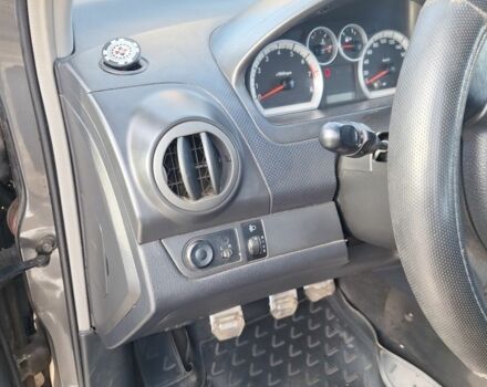 Серый Шевроле Авео, объемом двигателя 1.5 л и пробегом 113 тыс. км за 4000 $, фото 4 на Automoto.ua