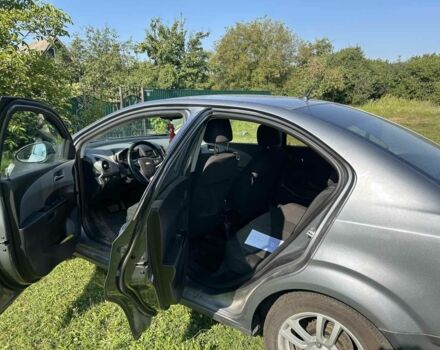 Серый Шевроле Авео, объемом двигателя 1.4 л и пробегом 196 тыс. км за 6000 $, фото 3 на Automoto.ua