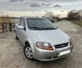 Серый Шевроле Авео, объемом двигателя 1.5 л и пробегом 143 тыс. км за 2990 $, фото 1 на Automoto.ua