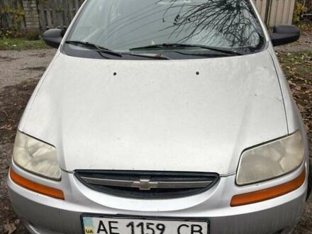 Серый Шевроле Авео, объемом двигателя 1.4 л и пробегом 270 тыс. км за 2000 $, фото 1 на Automoto.ua