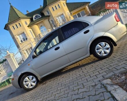 Серый Шевроле Авео, объемом двигателя 1.5 л и пробегом 347 тыс. км за 1900 $, фото 1 на Automoto.ua