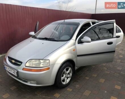 Сірий Шевроле Авео, об'ємом двигуна 1.5 л та пробігом 250 тис. км за 3350 $, фото 1 на Automoto.ua