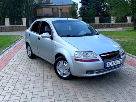 Серый Шевроле Авео, объемом двигателя 1.5 л и пробегом 380 тыс. км за 2600 $, фото 1 на Automoto.ua