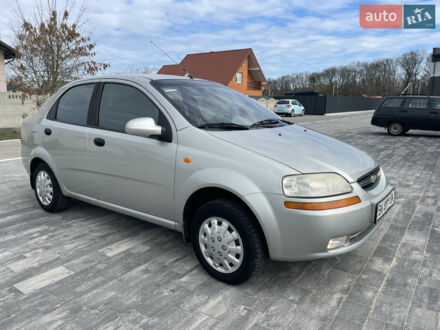 Сірий Шевроле Авео, об'ємом двигуна 1.5 л та пробігом 283 тис. км за 3900 $, фото 1 на Automoto.ua