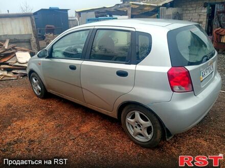 Серый Шевроле Авео, объемом двигателя 1.5 л и пробегом 300 тыс. км за 1200 $, фото 1 на Automoto.ua