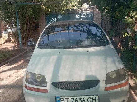 Шевроле Авео 2004 у Херсоні на Automoto.ua Сірий Шевроле Авео, об'ємом двигуна 1.5 л та пробігом 199 тис. км за 2000 $, фото 1 на Automoto.ua