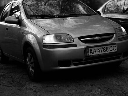 Серый Шевроле Авео, объемом двигателя 1.5 л и пробегом 350 тыс. км за 2650 $, фото 1 на Automoto.ua
