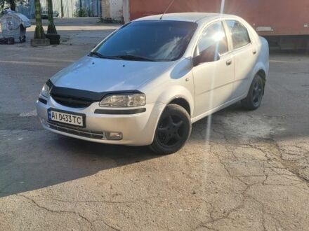 Серый Шевроле Авео, объемом двигателя 1.5 л и пробегом 270 тыс. км за 2800 $, фото 1 на Automoto.ua