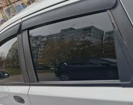 Серый Шевроле Авео, объемом двигателя 1.5 л и пробегом 280 тыс. км за 3700 $, фото 1 на Automoto.ua