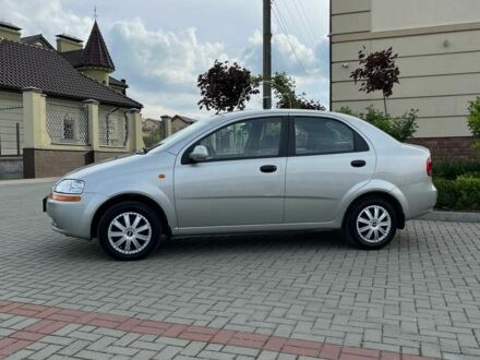 Сірий Шевроле Авео, об'ємом двигуна 1.5 л та пробігом 62 тис. км за 3900 $, фото 1 на Automoto.ua