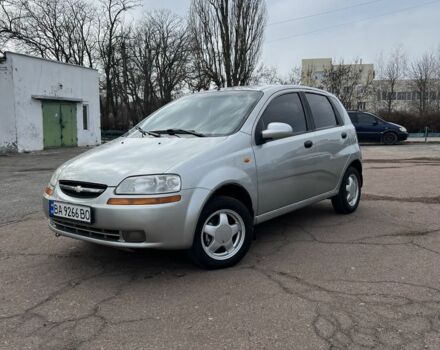 Серый Шевроле Авео, объемом двигателя 1.5 л и пробегом 250 тыс. км за 2600 $, фото 1 на Automoto.ua