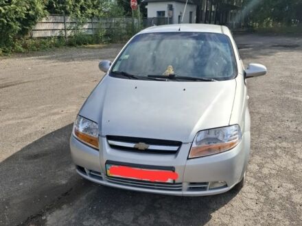 Шевроле Авео 2005 в Хусте на Automoto.ua Серый Шевроле Авео, объемом двигателя 5 л и пробегом 178 тыс. км за 2600 $, фото 1 на Automoto.ua