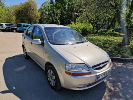 Сірий Шевроле Авео, об'ємом двигуна 1.5 л та пробігом 300 тис. км за 3500 $, фото 1 на Automoto.ua