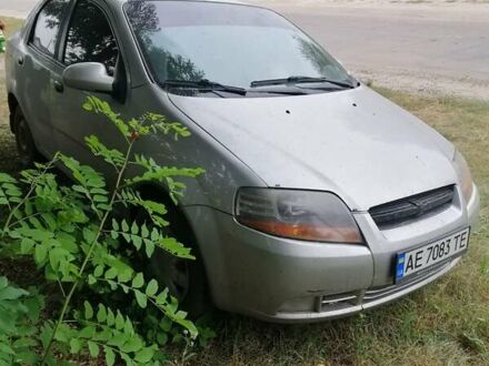 Шевроле Авео 2005 у Павлограде на Automoto.ua Сірий Шевроле Авео, об'ємом двигуна 1.49 л та пробігом 250 тис. км за 3660 $, фото 1 на Automoto.ua