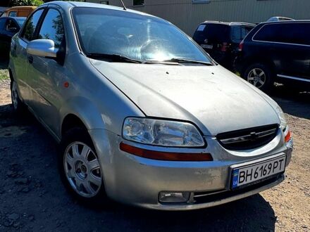 Серый Шевроле Авео, объемом двигателя 1.5 л и пробегом 188 тыс. км за 2250 $, фото 1 на Automoto.ua