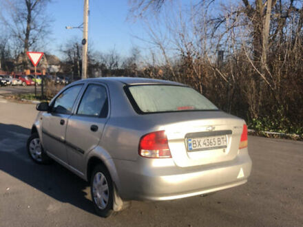 Серый Шевроле Авео, объемом двигателя 1.5 л и пробегом 250 тыс. км за 1650 $, фото 1 на Automoto.ua