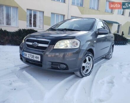 Сірий Шевроле Авео, об'ємом двигуна 1.5 л та пробігом 300 тис. км за 2350 $, фото 1 на Automoto.ua