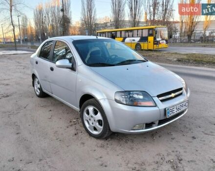 Серый Шевроле Авео, объемом двигателя 1.5 л и пробегом 276 тыс. км за 2990 $, фото 1 на Automoto.ua