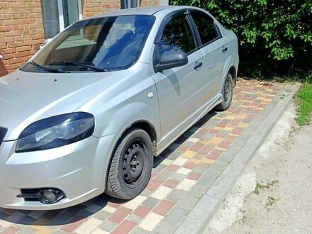 Серый Шевроле Авео, объемом двигателя 1.5 л и пробегом 194 тыс. км за 2800 $, фото 1 на Automoto.ua