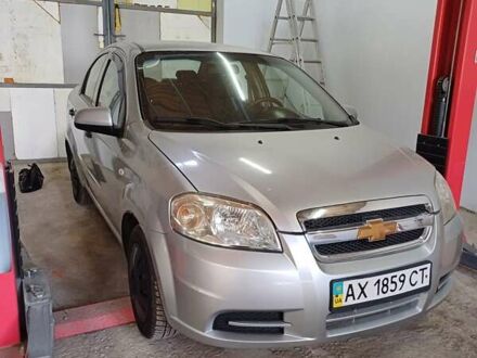 Серый Шевроле Авео, объемом двигателя 1.5 л и пробегом 366 тыс. км за 3900 $, фото 1 на Automoto.ua