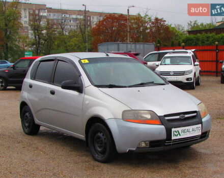 Серый Шевроле Авео, объемом двигателя 1.5 л и пробегом 229 тыс. км за 2900 $, фото 1 на Automoto.ua