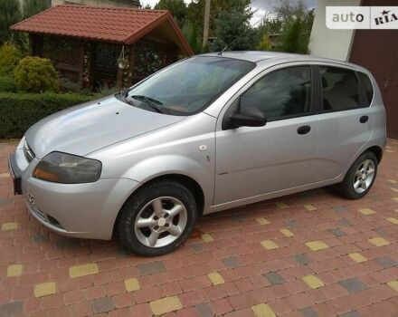Серый Шевроле Авео, объемом двигателя 1.2 л и пробегом 200 тыс. км за 3000 $, фото 1 на Automoto.ua