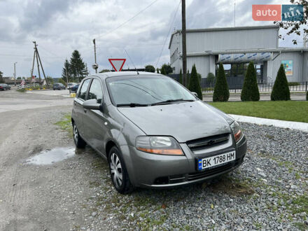 Серый Шевроле Авео, объемом двигателя 1.5 л и пробегом 225 тыс. км за 2850 $, фото 1 на Automoto.ua