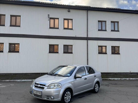 Сірий Шевроле Авео, об'ємом двигуна 1.5 л та пробігом 320 тис. км за 3300 $, фото 1 на Automoto.ua