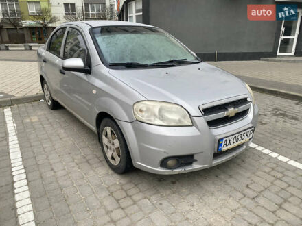 Серый Шевроле Авео, объемом двигателя 1.5 л и пробегом 210 тыс. км за 2500 $, фото 1 на Automoto.ua