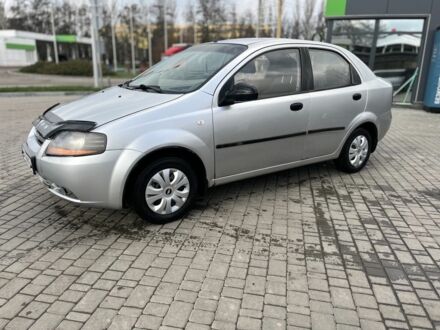 Серый Шевроле Авео, объемом двигателя 1.5 л и пробегом 270 тыс. км за 2450 $, фото 1 на Automoto.ua