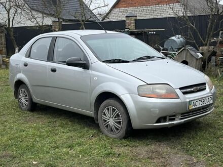 Сірий Шевроле Авео, об'ємом двигуна 1.5 л та пробігом 200 тис. км за 899 $, фото 1 на Automoto.ua