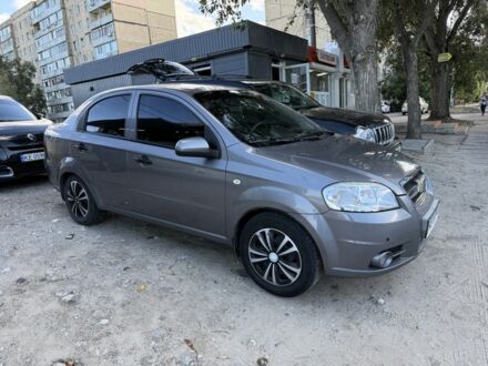 Шевроле Авео 2006 у Кам'янське (Дніпродзержинськ) на Automoto.ua Сірий Шевроле Авео, об'ємом двигуна 1.5 л та пробігом 200 тис. км за 3800 $, фото 1 на Automoto.ua