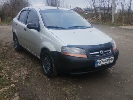 Серый Шевроле Авео, объемом двигателя 1.5 л и пробегом 188 тыс. км за 3000 $, фото 1 на Automoto.ua