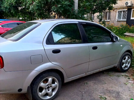 Сірий Шевроле Авео, об'ємом двигуна 1.5 л та пробігом 324 тис. км за 2800 $, фото 1 на Automoto.ua
