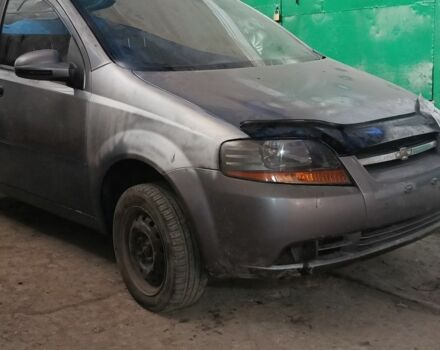 Серый Шевроле Авео, объемом двигателя 1.5 л и пробегом 300 тыс. км за 1200 $, фото 1 на Automoto.ua
