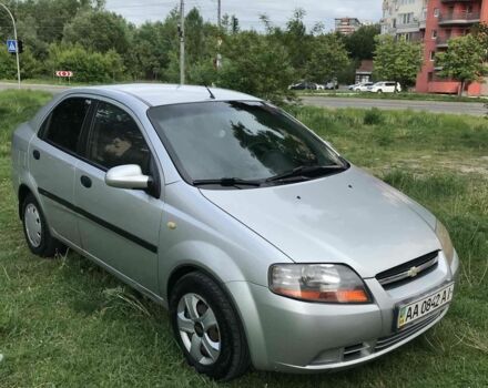 Сірий Шевроле Авео, об'ємом двигуна 1.5 л та пробігом 194 тис. км за 3750 $, фото 1 на Automoto.ua