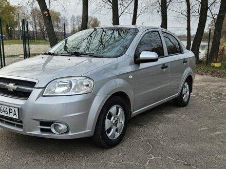 Серый Шевроле Авео, объемом двигателя 1.5 л и пробегом 240 тыс. км за 3800 $, фото 1 на Automoto.ua