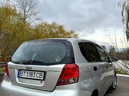 Серый Шевроле Авео, объемом двигателя 1.5 л и пробегом 236 тыс. км за 3200 $, фото 1 на Automoto.ua