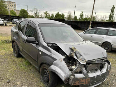 Сірий Шевроле Авео, об'ємом двигуна 1.5 л та пробігом 1 тис. км за 1500 $, фото 1 на Automoto.ua