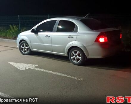 Серый Шевроле Авео, объемом двигателя 1.6 л и пробегом 180 тыс. км за 4000 $, фото 1 на Automoto.ua