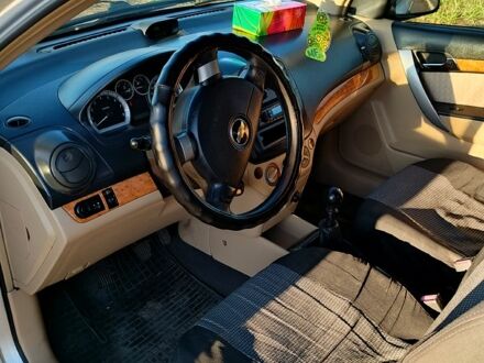 Серый Шевроле Авео, объемом двигателя 1.6 л и пробегом 265 тыс. км за 2700 $, фото 1 на Automoto.ua