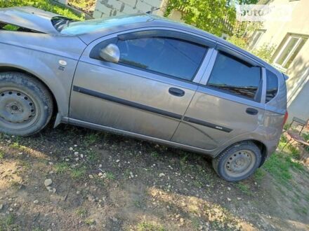 Сірий Шевроле Авео, об'ємом двигуна 1.5 л та пробігом 180 тис. км за 1500 $, фото 1 на Automoto.ua