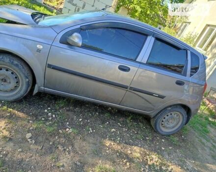 Сірий Шевроле Авео, об'ємом двигуна 1.5 л та пробігом 180 тис. км за 1500 $, фото 1 на Automoto.ua