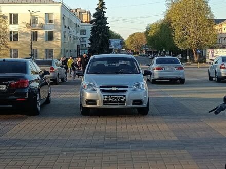 Шевроле Авео 2007 у Прилуках на Automoto.ua Сірий Шевроле Авео, об'ємом двигуна 2 л та пробігом 101 тис. км за 5555 $, фото 1 на Automoto.ua