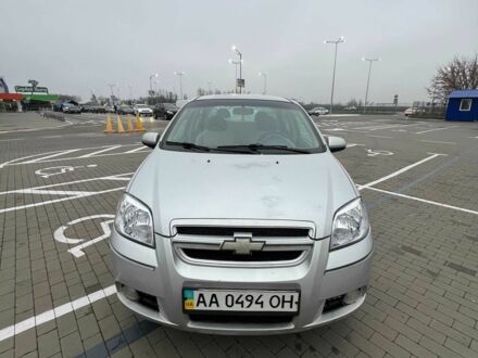 Серый Шевроле Авео, объемом двигателя 1.6 л и пробегом 353 тыс. км за 4000 $, фото 1 на Automoto.ua