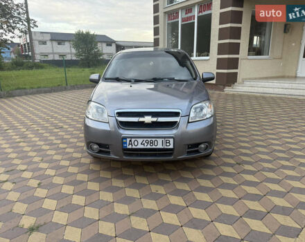 Сірий Шевроле Авео, об'ємом двигуна 1.5 л та пробігом 320 тис. км за 2300 $, фото 1 на Automoto.ua