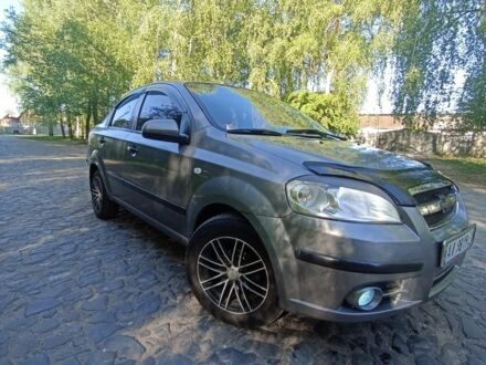Шевроле Авео 2007 у Яготине на Automoto.ua Сірий Шевроле Авео, об'ємом двигуна 1.5 л та пробігом 180 тис. км за 3999 $, фото 1 на Automoto.ua