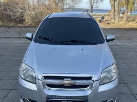Серый Шевроле Авео, объемом двигателя 1.6 л и пробегом 214 тыс. км за 2700 $, фото 1 на Automoto.ua