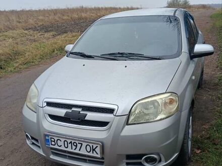 Серый Шевроле Авео, объемом двигателя 1.6 л и пробегом 240 тыс. км за 4000 $, фото 1 на Automoto.ua
